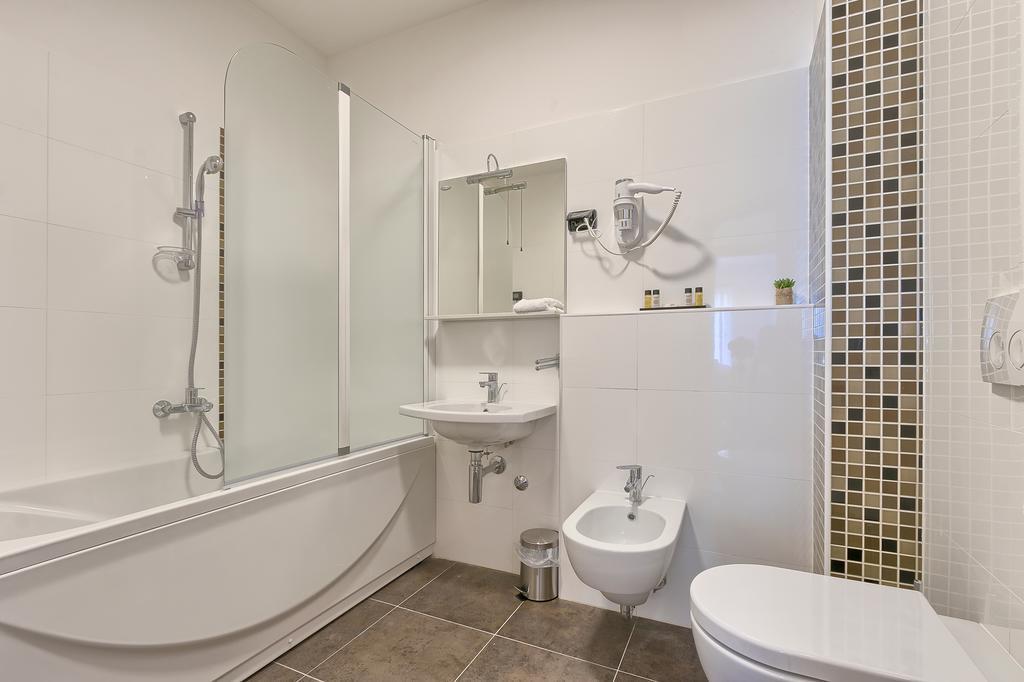 Adriatic Apartments Fazana Exterior photo